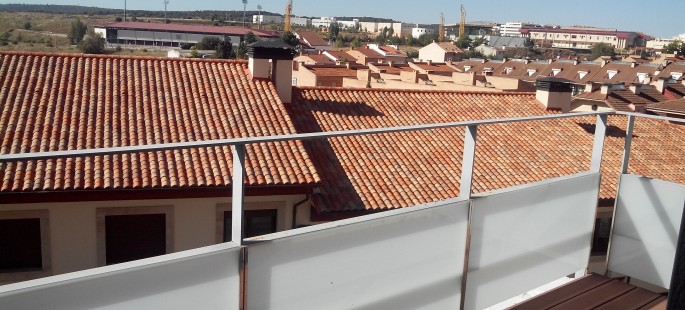 Exclusiva casa con varias terrazas y piscina