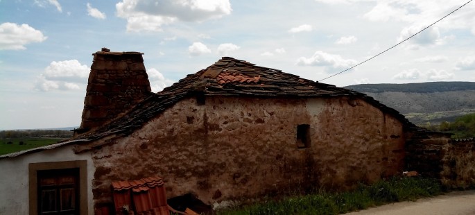 Rebollar, finca de 1200 metros, con casa para reformar