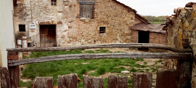 Rebollar, finca de 1200 metros, con casa para reformar