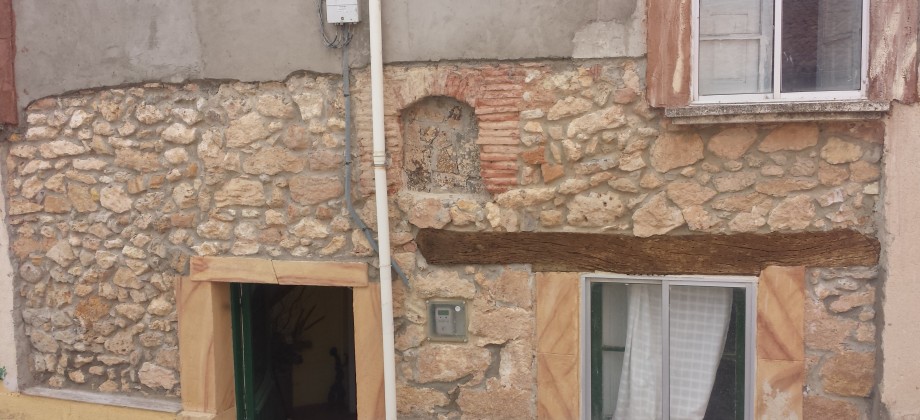 Almenar, casa de 450 metros y en una parcela de 230