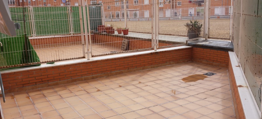 Piso de 58 m2 útiles mas terraza y con pocos años
