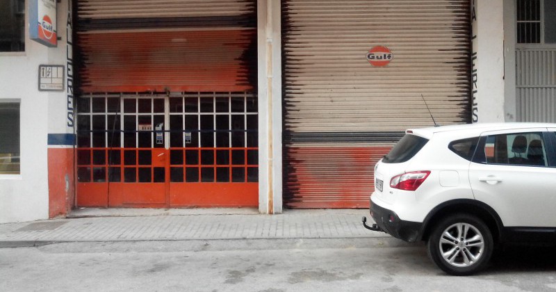 Antiguo taller mecánico, local de 140 m2