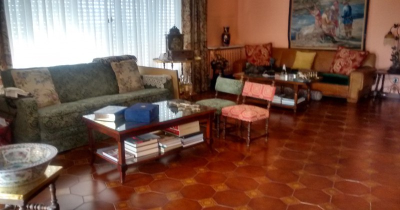 Piso con grandes estancias y bien situado