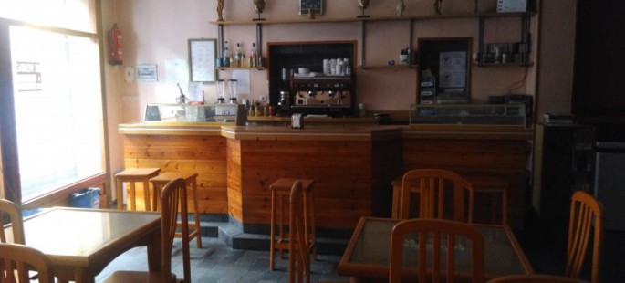 Local de 50 metros actualmente destinado a bar