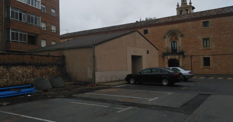 Casa-Local de 140 m2, frente antiguo Hospicio