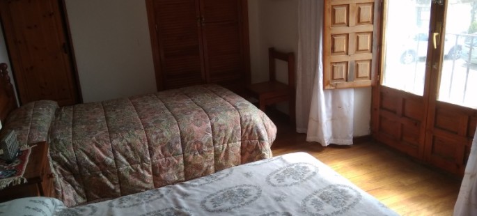 Gran casa con jardín en idílico pueblo