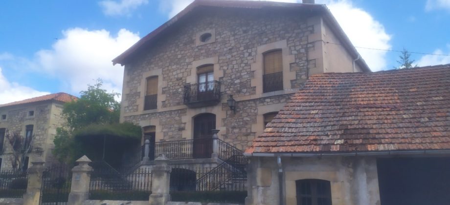 Indiana, espectacular casa de piedra en salduero
