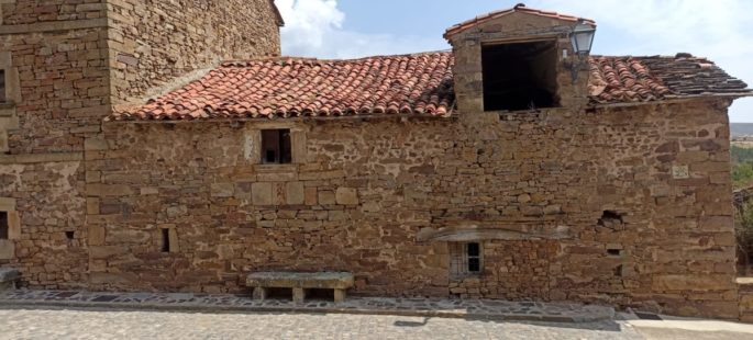 Con casi 300 m2 de parcela y casa para rehabilitar