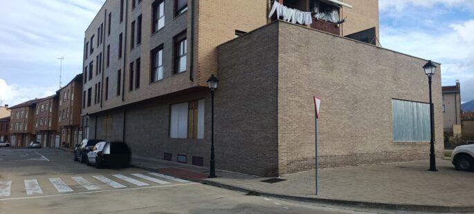 Local en Agreda con mas de 220 m2 contruidos