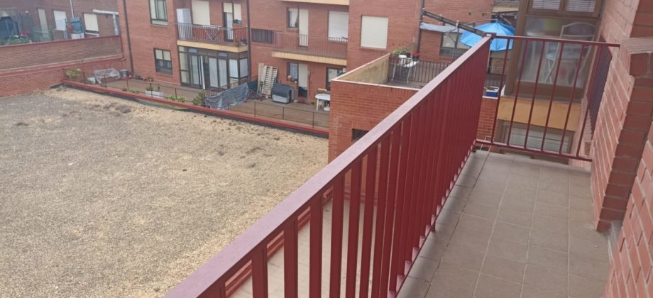 4 dormitorios, con 115 m2. útiles.