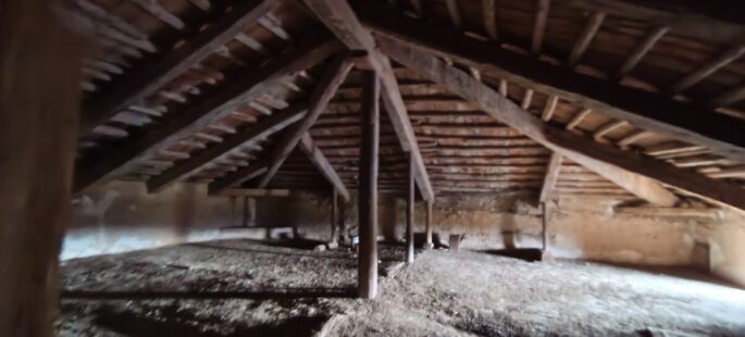 Gran casona para rehabilitar en Cortos