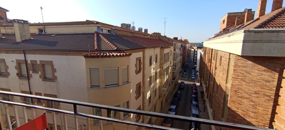 Céntrico, sin ascensor, 4 º planta