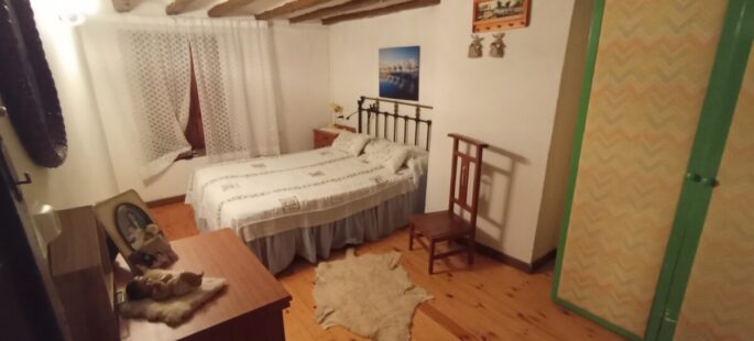 Hermosa casa con tremendo jardín en Rollamienta