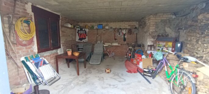 Hermosa casa con tremendo jardín en Rollamienta