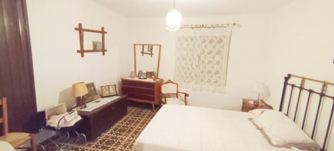 Hermosa casa con tremendo jardín en Rollamienta