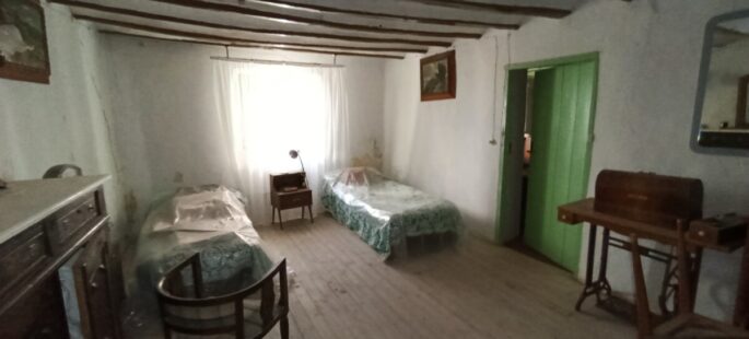 Casa a dos calles junto a la plaza España OLVEGA