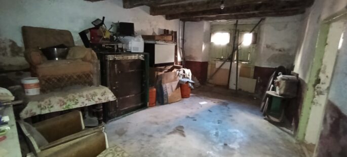 Casa a dos calles junto a la plaza España OLVEGA