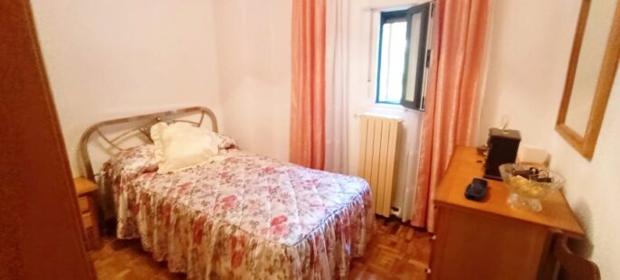 3 alturas en casa buen estado y cobertizo cochera