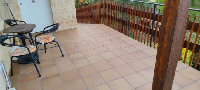 Casa con parcela de 530 m2 en Peroniel del Campo