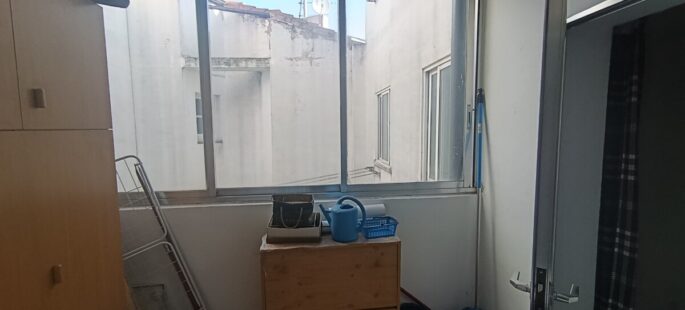 Soleado y céntrico, buen estado, amplio y confortable
