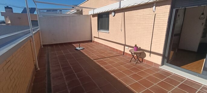 Ático en Golmayo, frente a las piscinas
