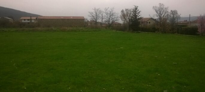Terreno de 2.300 m2 en Valdeavellano